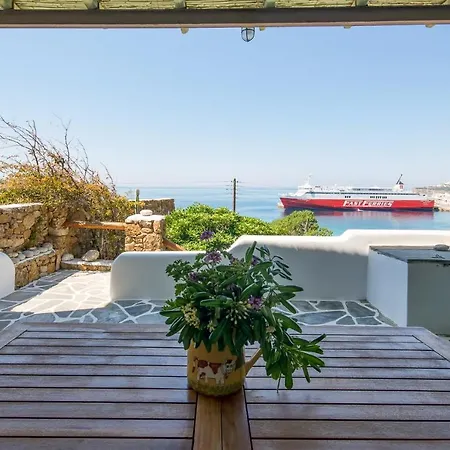 Beachfront House In Mykonos Сasa de vacaciones